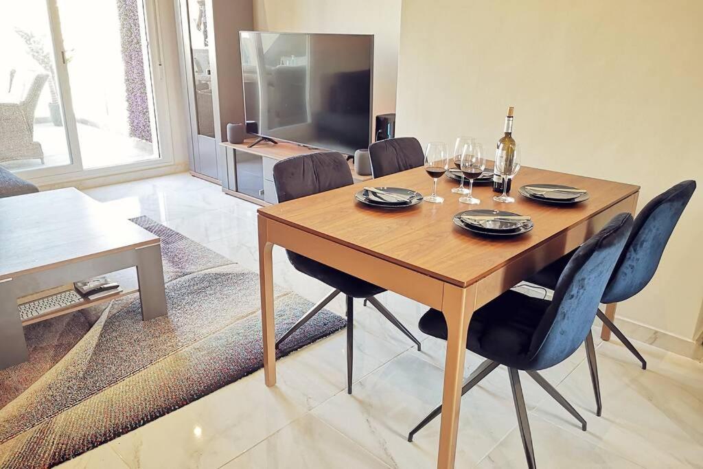 Black Sun. Modern Penthouse In Torrevieja Extérieur photo